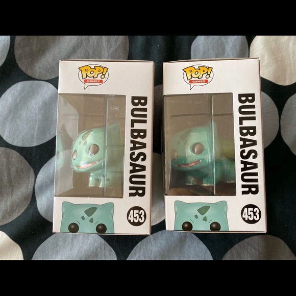 Bulbasaur- Set of 2 - Flocked & Common - Picture 2 of 6